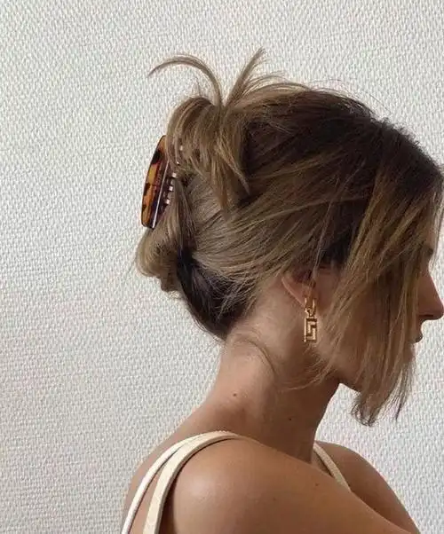 30岁到40岁的女人,不要披头散发了,试试这些法式扎发,很优雅!