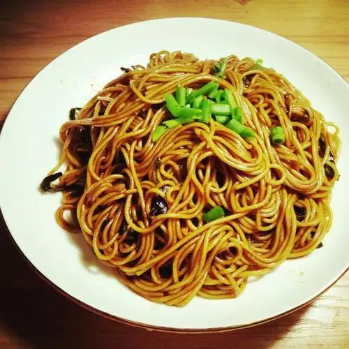 mathildaqu做的葱油拌面