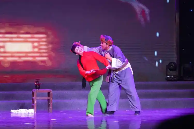 任时光流转,守芳华依旧—韩京会和她的白毛女《北风吹,扎红头绳》