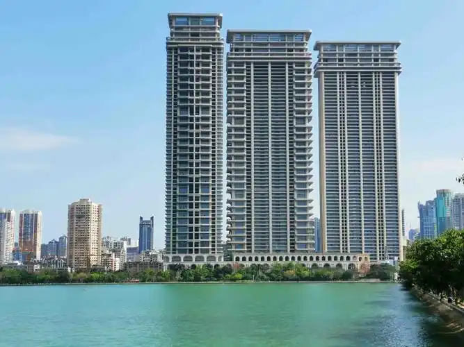 项目介绍:帝景苑位于福建省厦门市思明区角滨路口旁.