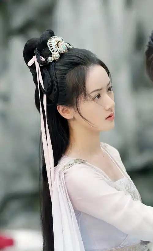 《琉璃》褚璇玑