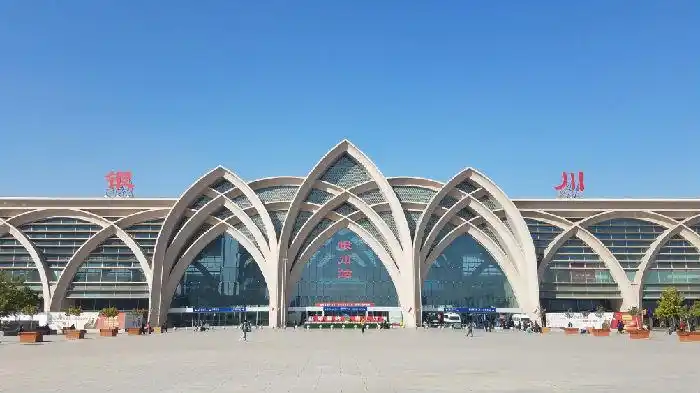 银川站广告银川高铁站灯箱led广告价格媒体招商