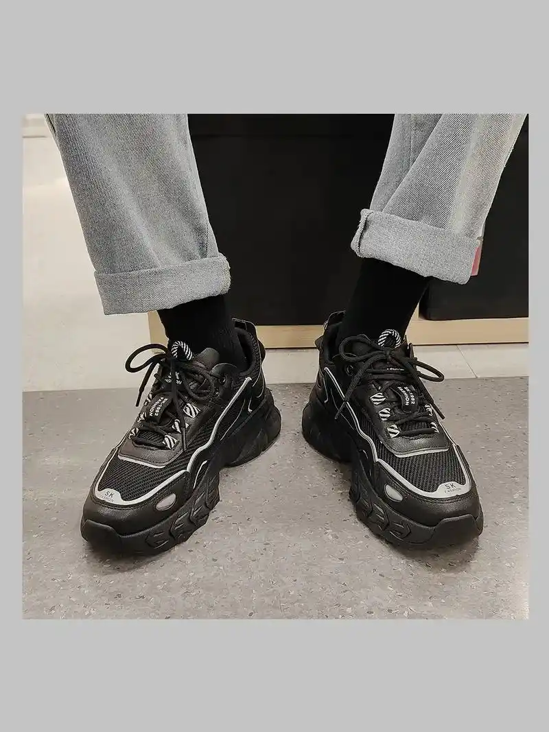 男鞋运动鞋拍摄 杭州港风男鞋摄影#鞋子拍照 #鞋拍摄 #男 - 抖音