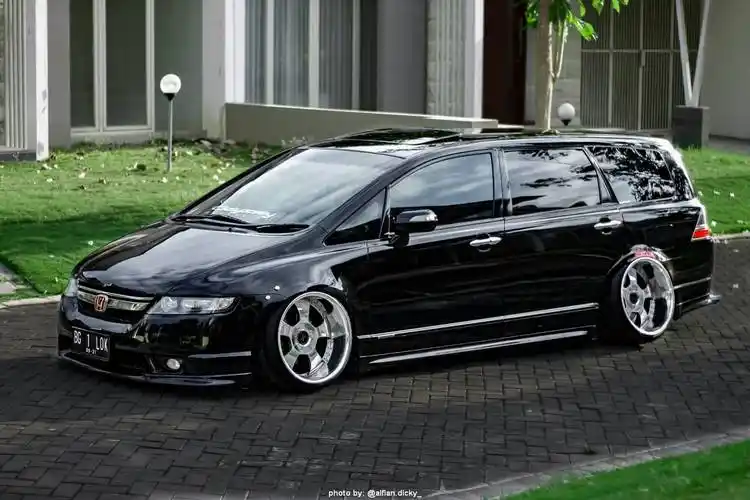 这倾角,这架势?本田奥德赛rb1改装鉴赏