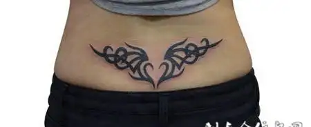 腰部腰线图腾纹身
