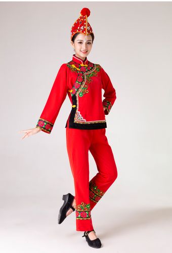 昆明发货绣花云南楚雄武定公鸡彝族民族服装生活民族服装