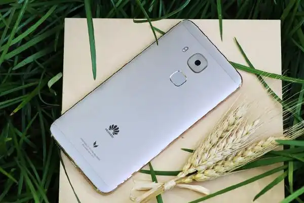 旗舰级拍照 超长续航 华为麦芒5全面评测