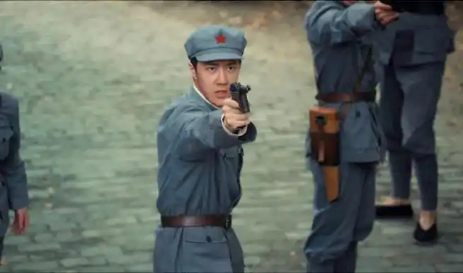 但是呢,这部剧被91定性为革命历史题材电视剧  他里面是有虚构的