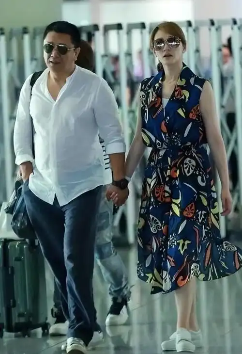 被富豪看中拿5亿娶回家,现48岁风韵犹存|鄢颇|分手|李小冉|孙东海