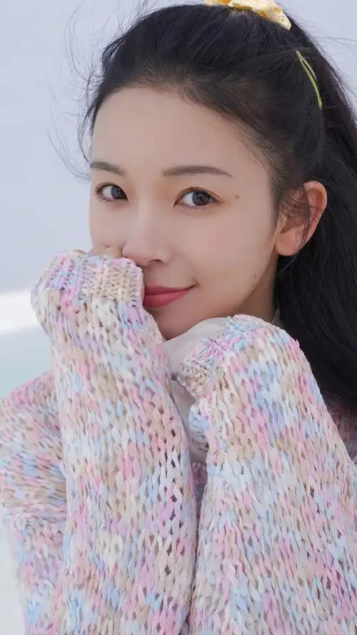 陈瑶湖边仙气高清手机壁纸