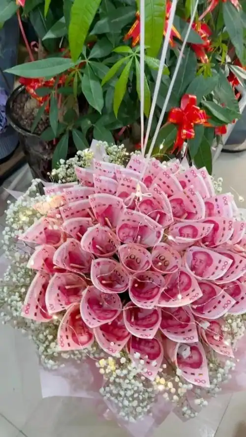 用钞票做花束把人民币藏进蛋糕当惊喜当心成了洗钱帮凶
