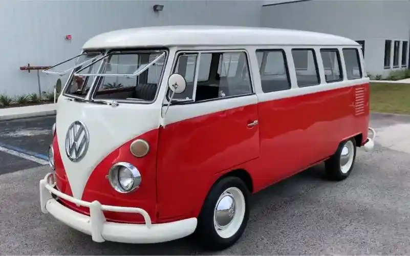 volkswagen 1975款 微型巴士外景展示