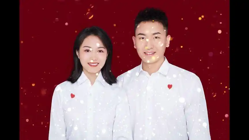 没错儿,我,王威,就是你们那个曾经说我还小的班长王威结婚啦