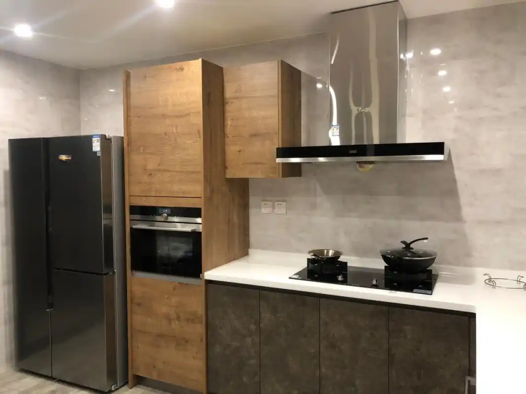 装修之厨房科勒橱柜灶台一角