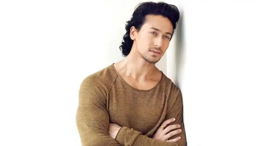 tiger shroff in early negotiations to topline a hollywood flick