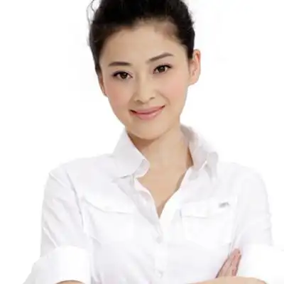 1996年考入中央戏剧学院表演系,中国内地女演员