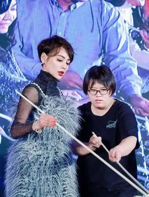 27年前宁静生下儿子,看到前夫照片,难怪不公开_遗传_孩子_父母