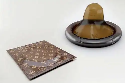 这些奢侈品,我竟然什么都买不起,连个套套都那么贵