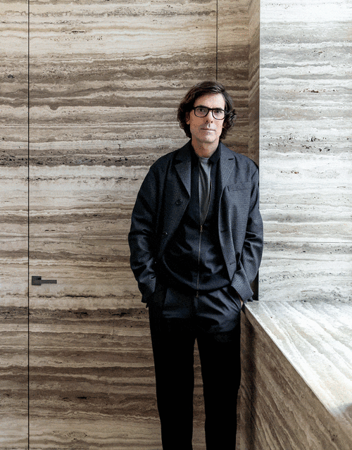 作为法国顶级设计师,pierre yovanovitch深谙高级定制的精髓,当他将对