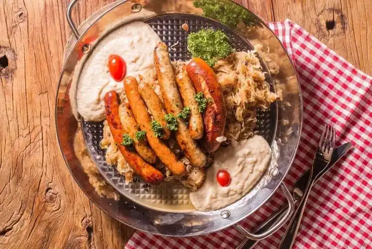 奔放豪爽的德国菜!小酒馆价格35元喝一杯正宗德啤!