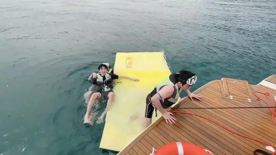 宋亚轩#原来我们都在同一片海上冲浪94