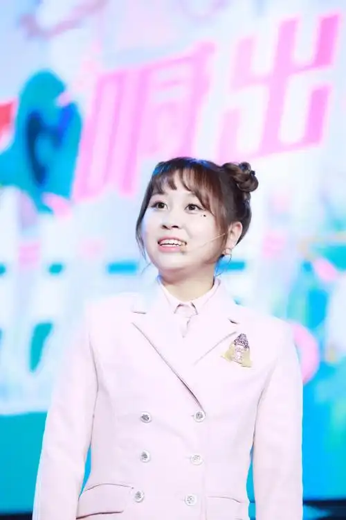 高秋梓图片创造101高秋梓图片