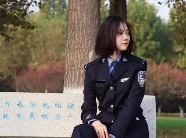 警校女生的颜值优势