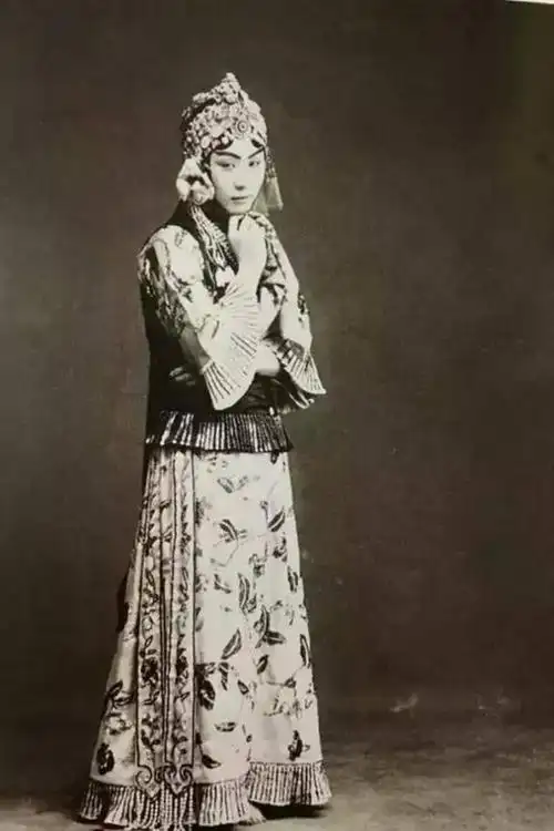 荀慧生:被父亲卖过2次,师傅把他当摇钱树,终成四大名旦|京剧|尚小云