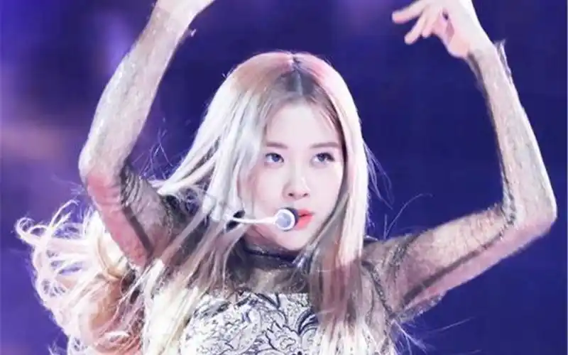 朴彩英rosé,漂亮的金发小公主!