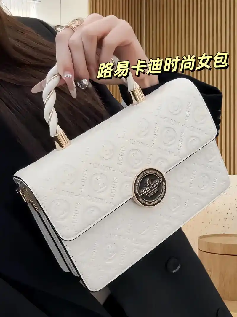 包开心的路易卡迪时尚女包.94情人节送什么?路 - 抖音