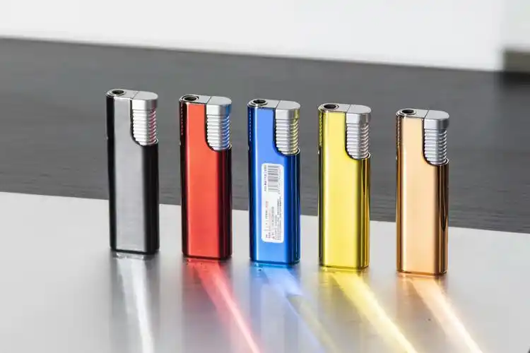 批发金博弘铁壳直冲火打火机 一次性防风广告机定制新品热卖创意