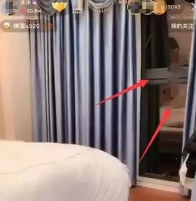快手网红主播沫沫换衣服窗户玻璃反光