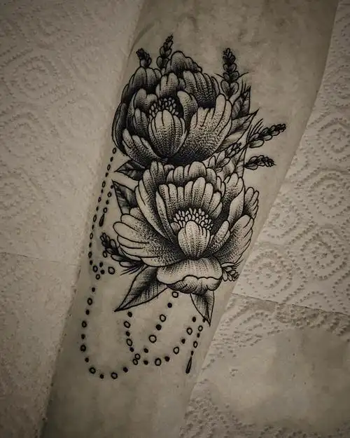 小臂黑灰牡丹纹身图案
