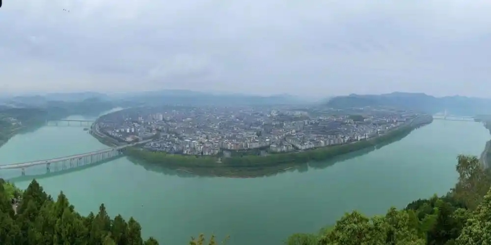 阆中古城之白塔公园