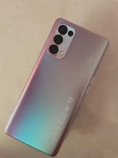 opporeno5 pro 5g:"外观漂亮 大气 做工精细 手机流畅 新年版的 老婆