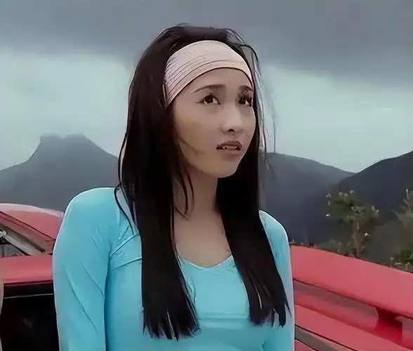 回顾黎姿:嫁给15岁的残疾丈夫,生下三个女儿,婚姻状况如何了?