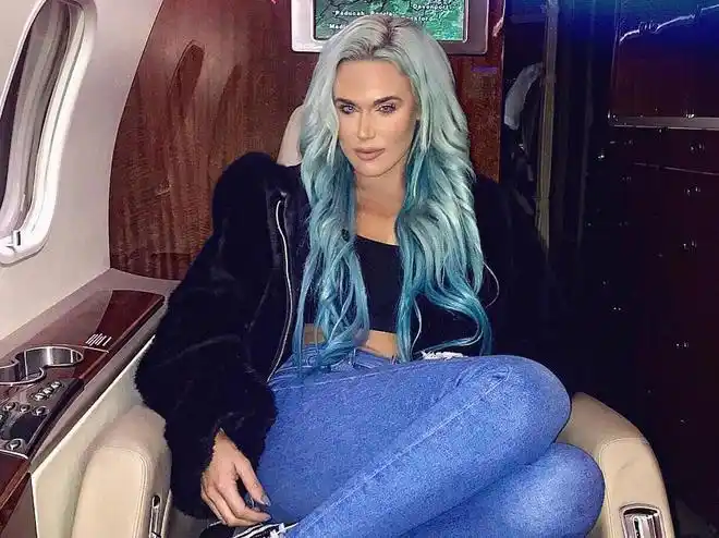 虽说她在擂台上是正派形象,并且还是鲁瑟夫的妻子