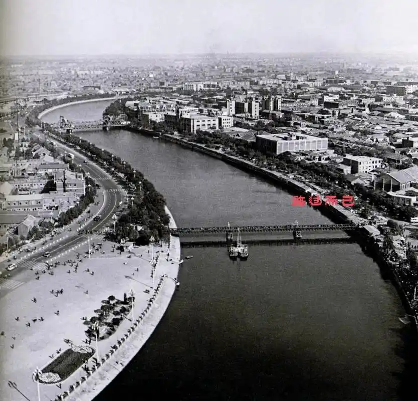 好多好多年前的"广场桥"#城市记忆 #天津老照片