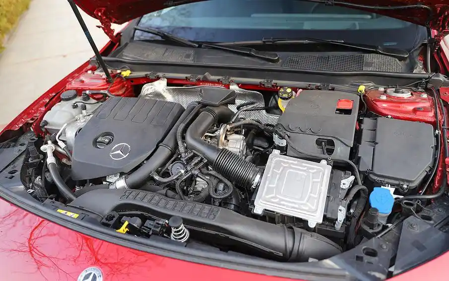 3升高功率版涡轮增压发动机,它不仅拥有着120千瓦的最大功率和250牛米