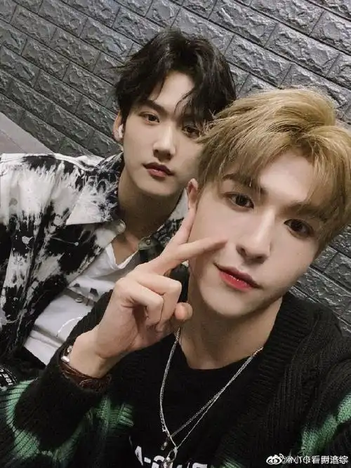 周柯宇尹浩宇互称臭哥哥臭弟弟##庆怜嗑周柯宇尹浩宇cp