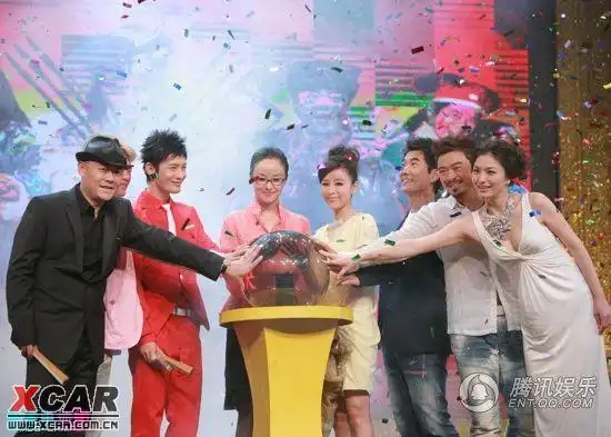 > 任贤齐用扇子误插女演员马瑞曼下身私处