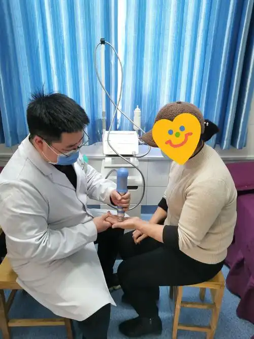 鲁山县人民医院老院区康复科慢性疼痛的绿色管理专家——体外冲击波