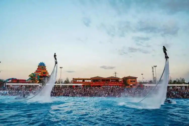 好玩不晒 尽享清凉!西安欢乐谷玛雅海滩夜场6月28日起正式开放_腾讯新