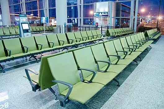候车厅图片