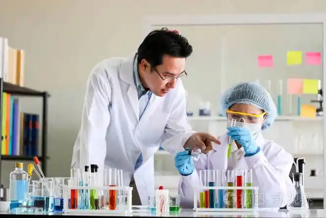 实验室化学管开发与药学,生物化学与研究技术理念