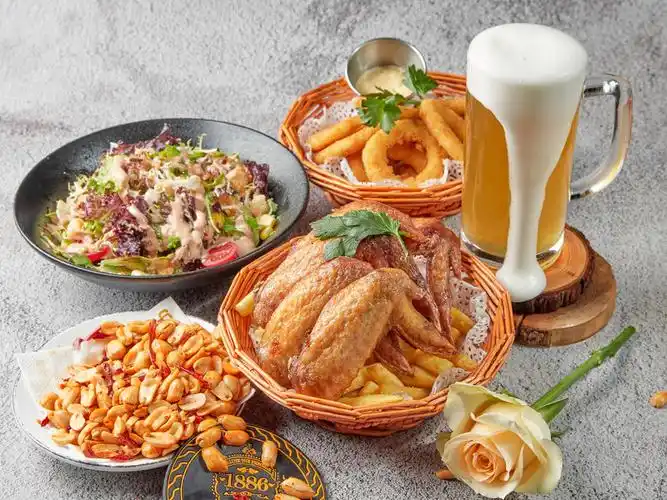 1886汽车餐厅音乐酒吧 价值227元单人啤酒炸鸡套餐免费送