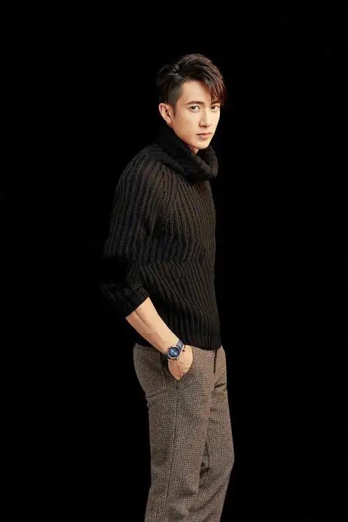 吴尊图片吴尊西服造型魅力杂志写真