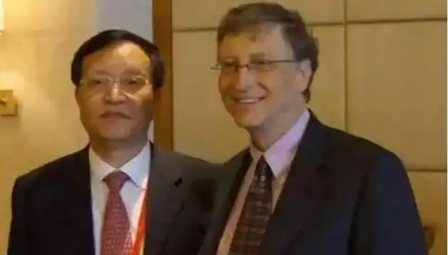 10.大富豪比尔·盖茨也请我吃过饭.9.