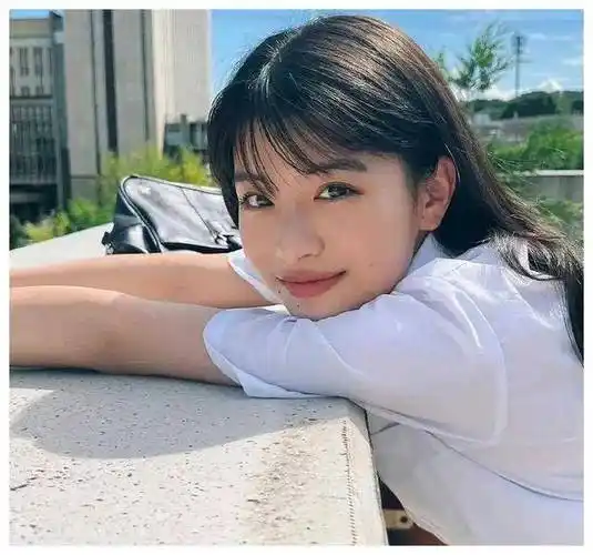 00后可爱女星,日系写真尤物!_夏希_出口_成为了