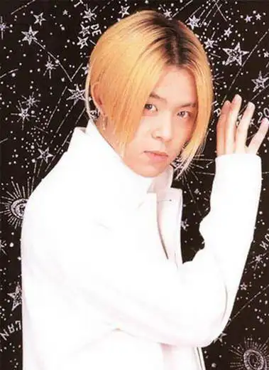 安胜浩,这个4辑时期的发型,该怎么留啊?